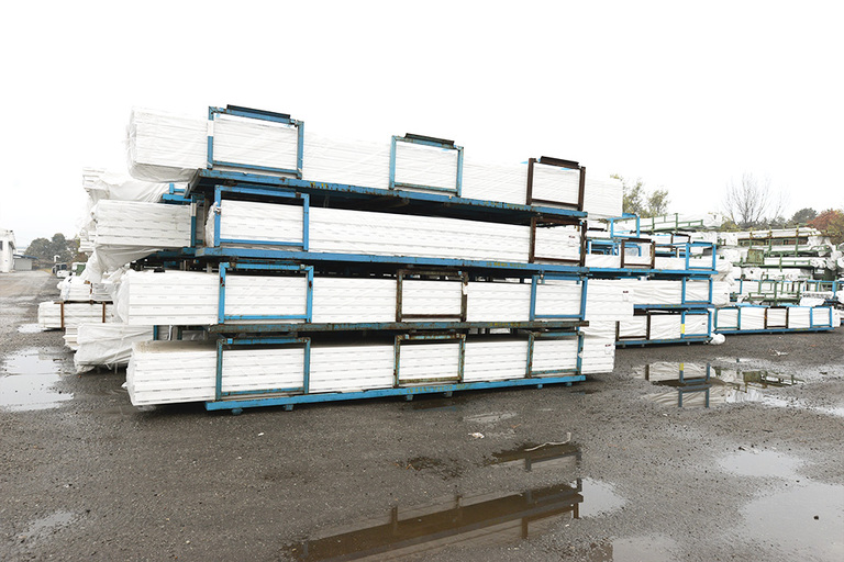 공장 건물 외부전경