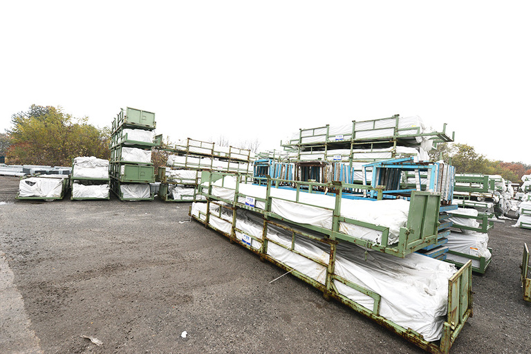 공장 건물 외부전경