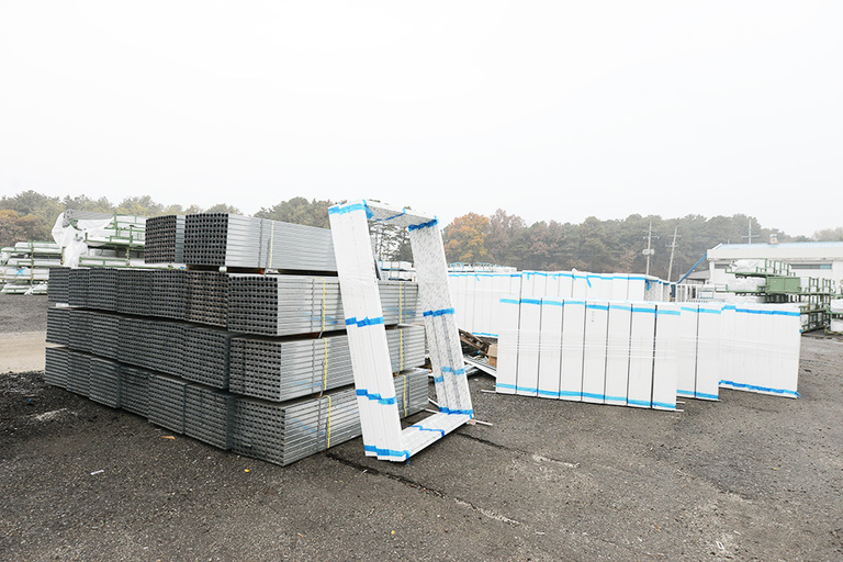 공장 건물 외부전경